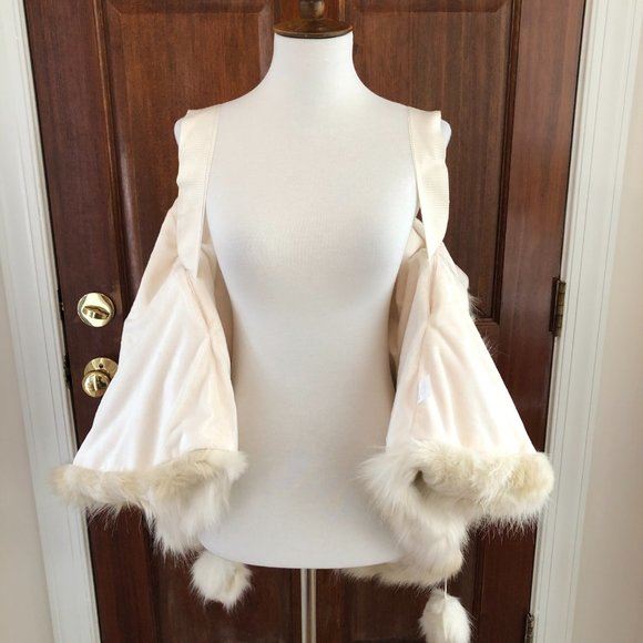 Furrocious Faux Fur Capelet in Faun - New - Burning Man Playa Wear Cape Coat - Picture 7 of 11